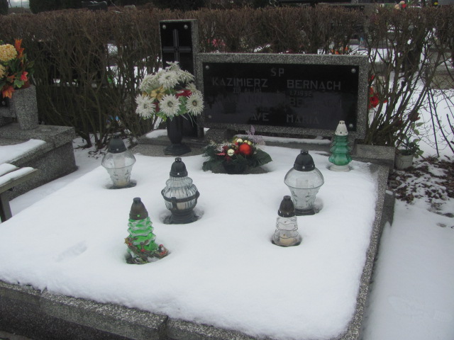 Grób Kazimierz Bernach