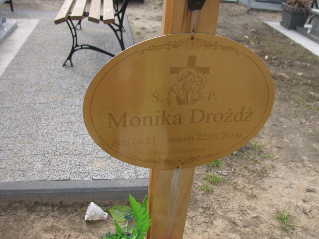 Monika Drożdż 1983 Sieradz Kłocko - Grobonet - Wyszukiwarka osób pochowanych